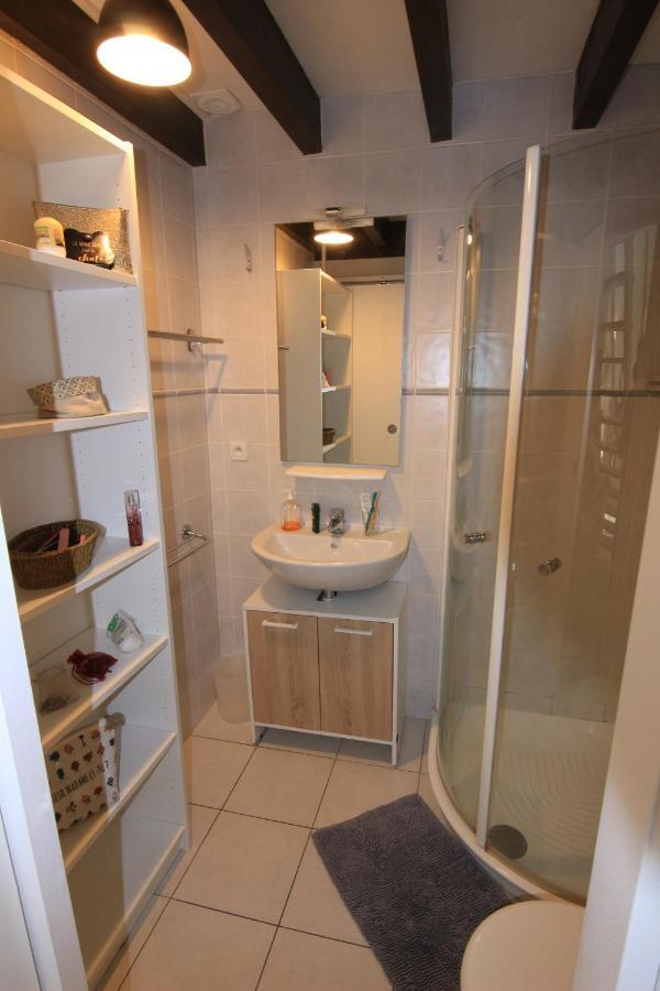 Apartment Oceanides 500m De La N 8 *